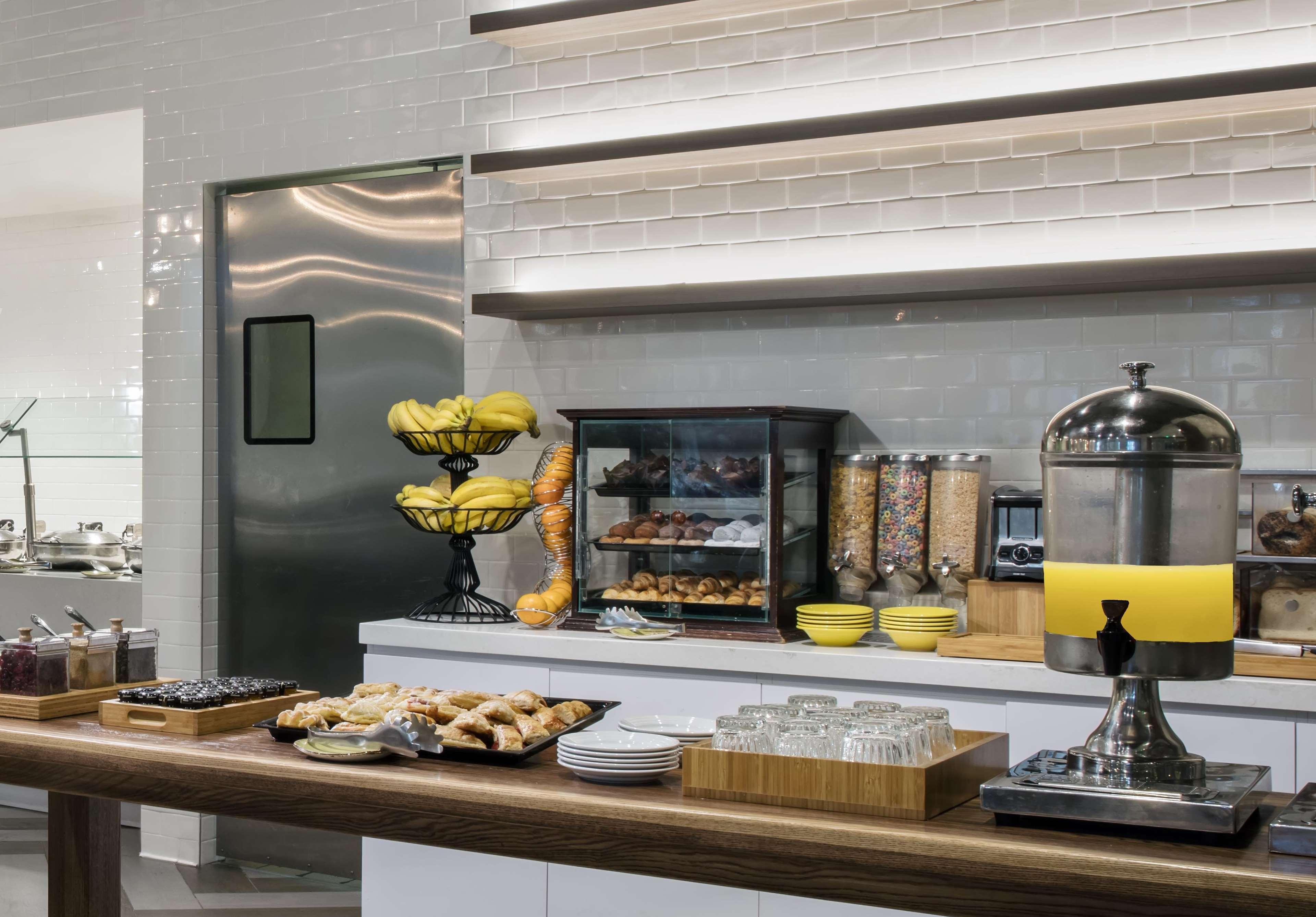 Doubletree By Hilton Hotel Miami Airport & Convention Center Miami Springs Екстериор снимка