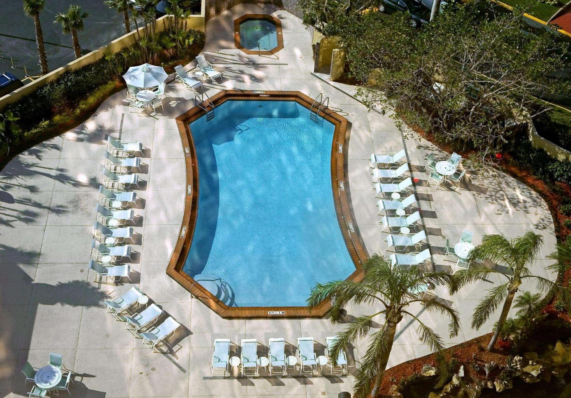 Doubletree By Hilton Hotel Miami Airport & Convention Center Miami Springs Екстериор снимка